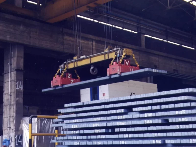 Elettromagneti-ed-elettro-permanenti-per-sollevamento-magnetico