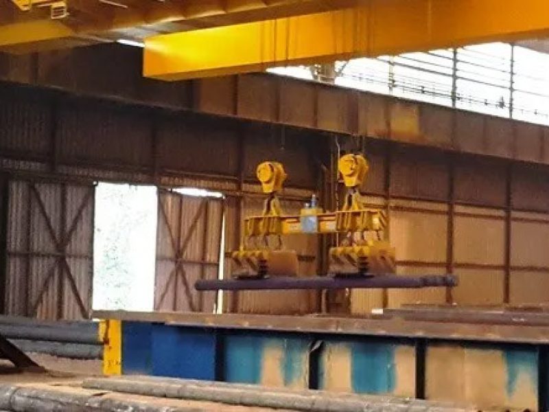 Elettromagneti-ed-elettro-permanenti-per-sollevamento-magnetico