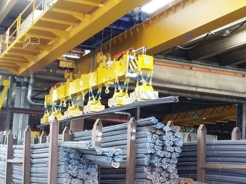 Elettromagneti per sollevamento faschi rotoli prodotti siderurgici